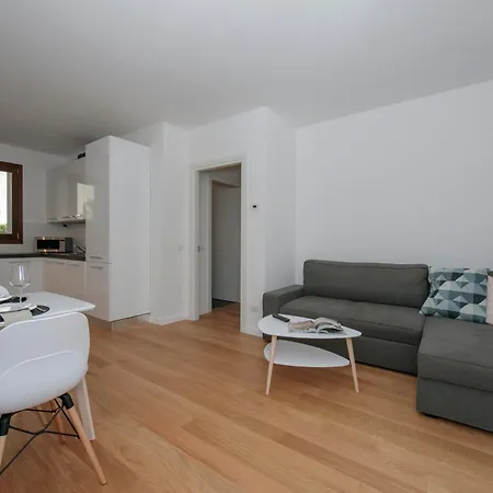 Apartman Argegno Home