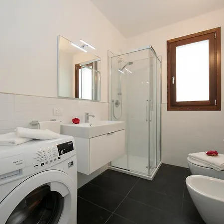 Apartman Argegno Home