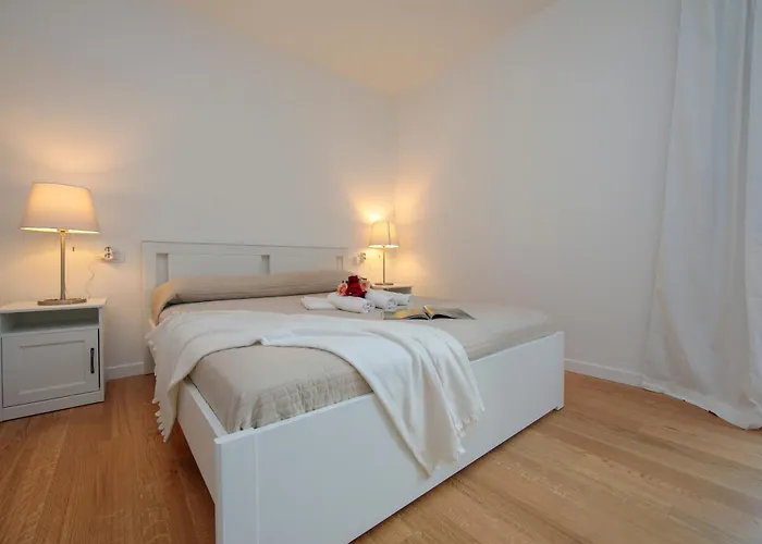 Argegno Home Daire